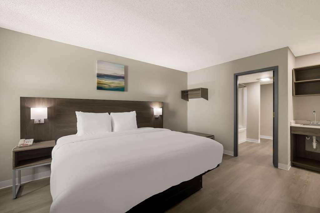 Suburban Studios Milwaukee Airport Habitación foto